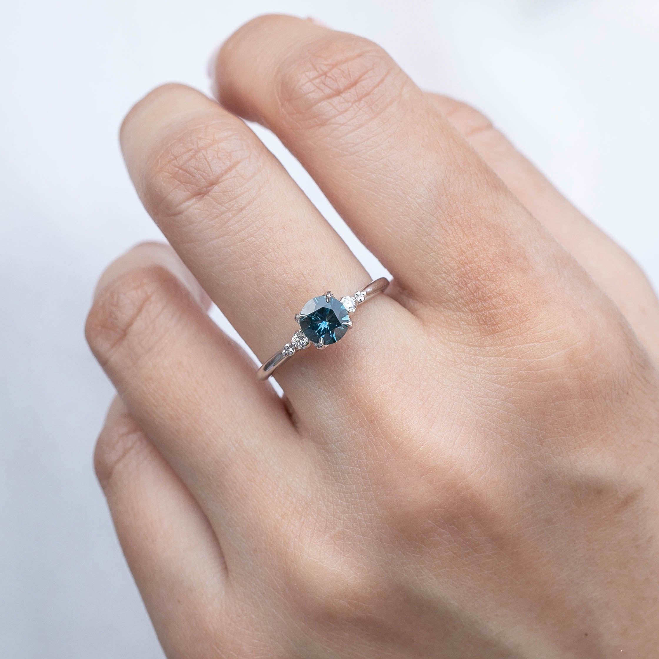 【即日配送】エステルリング ・0.77ct・加熱モンタナ産ブルーグリーンサファイア・K14WG