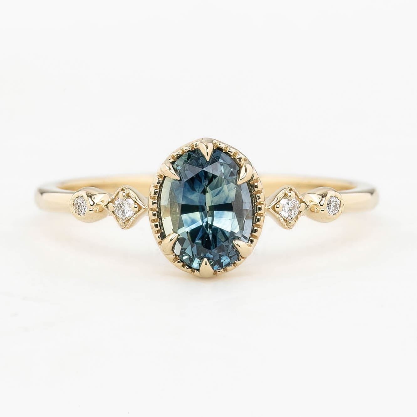 Stella Setting (Oval cut)