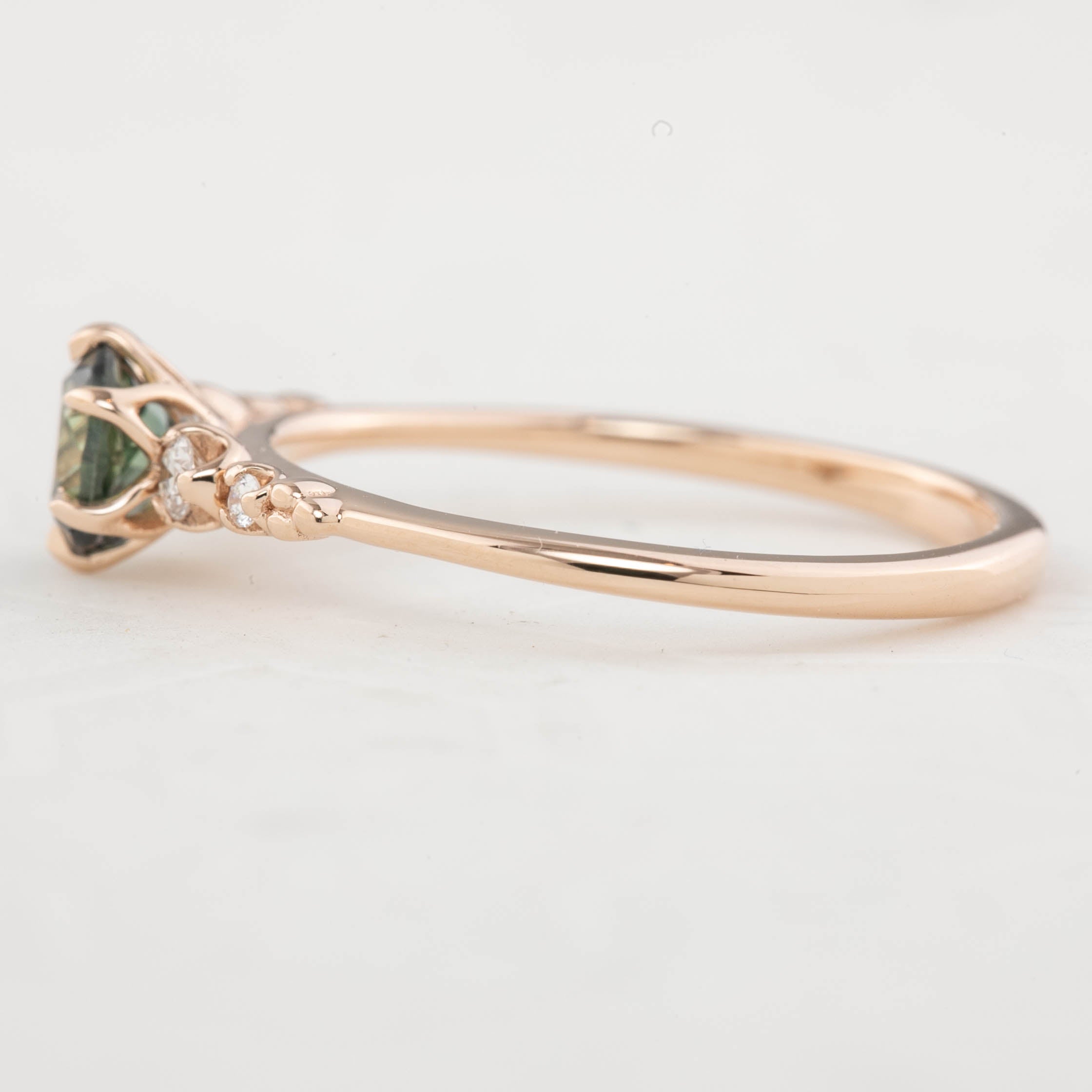 【即日配送】エステルフルールリング ・0.55ct・非加熱ブルーグリーンサファイア・K14RG