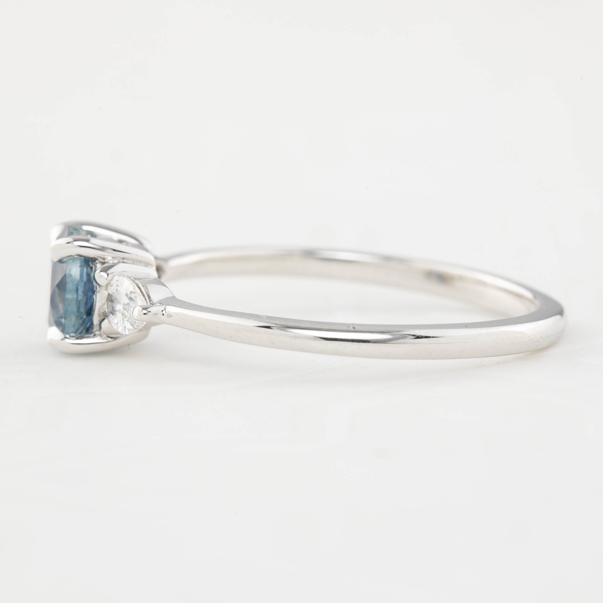 Olivia Ring 0.90ct Blue Montana Sapphire, 14k white gold (One of a kind)