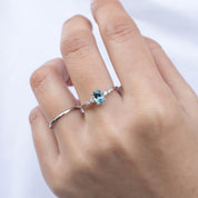 Estel Fleur Ring, 0.90ct Montana Sapphire