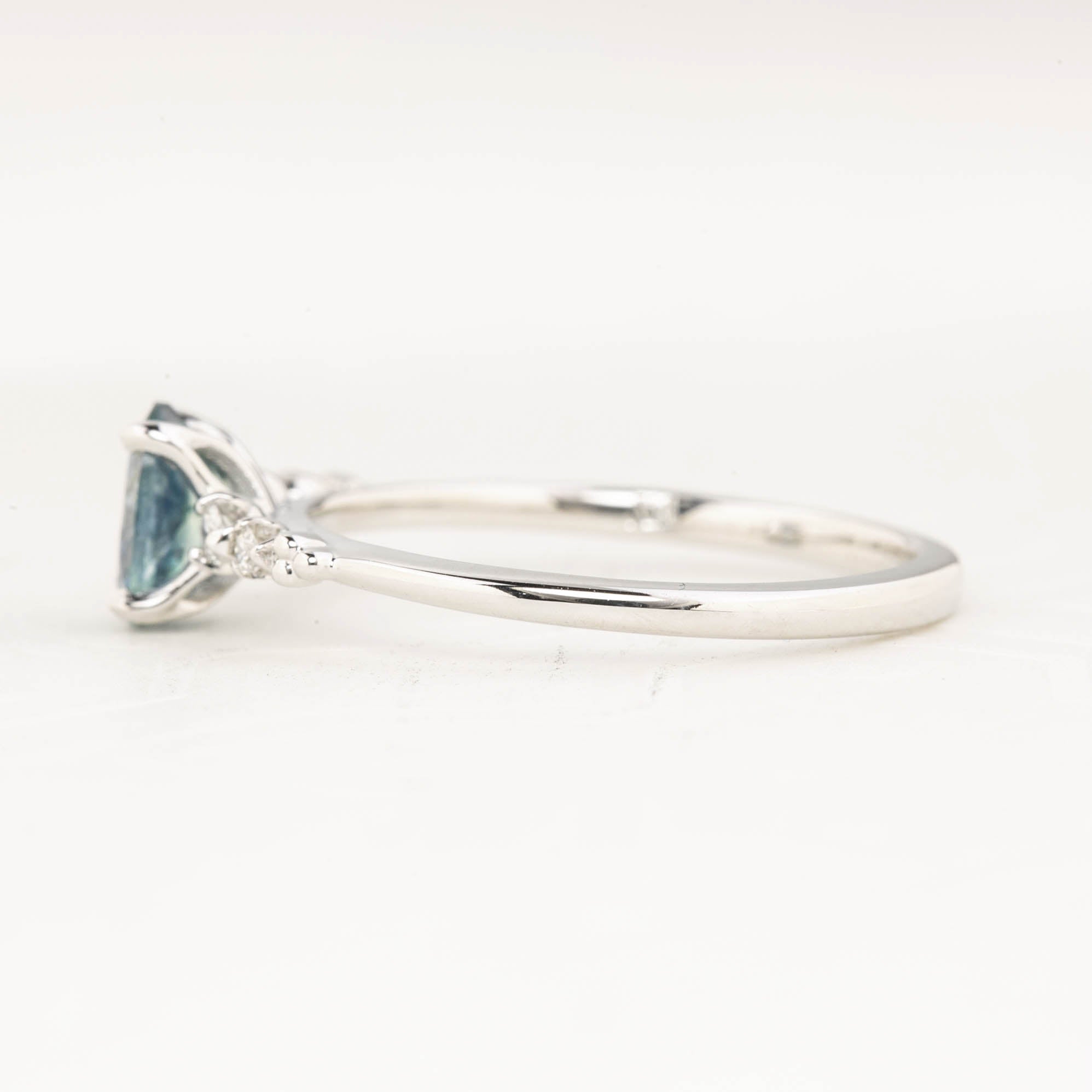 Estel Fleur Ring, 0.90ct Montana Sapphire