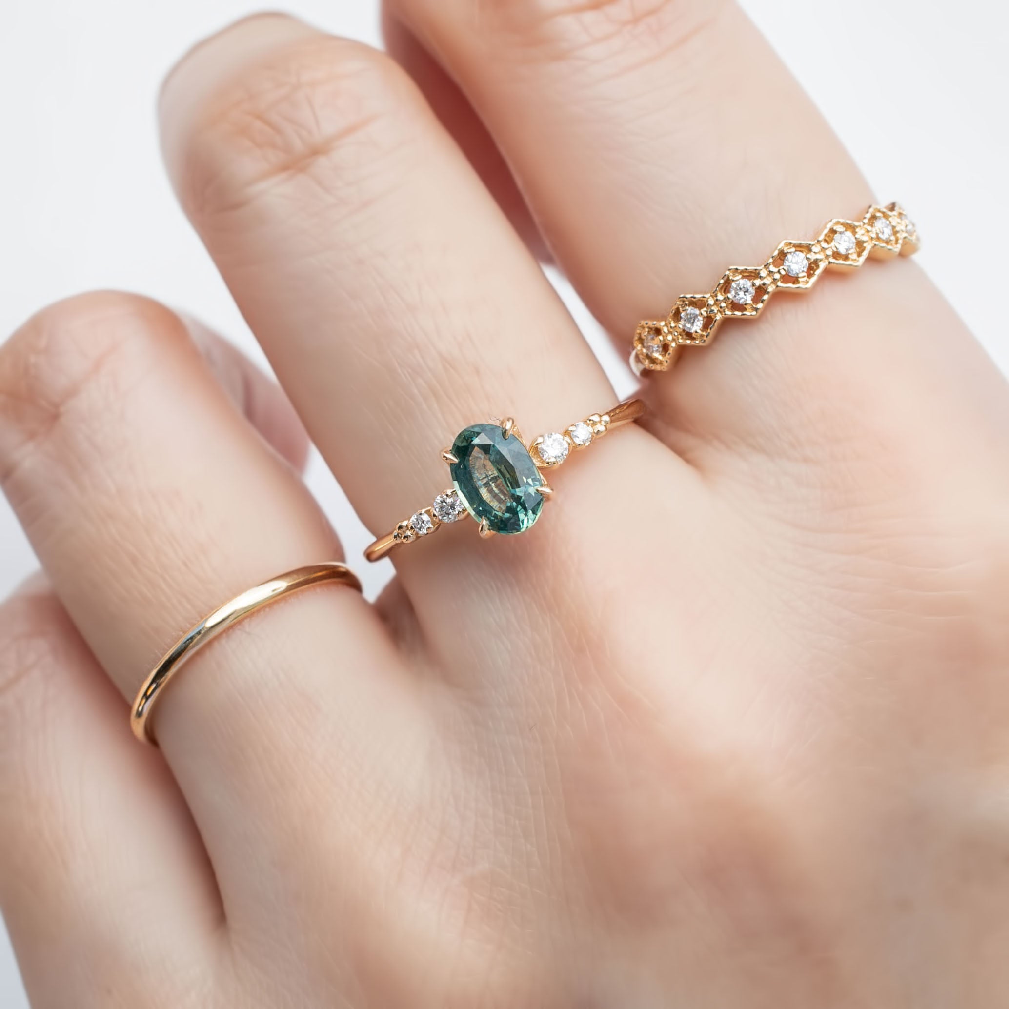 Estel Fleur Ring, 0.70ct Montana Sapphire