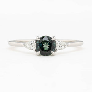 【一点物】オリヴィアリング ・0.66ct・加熱クイーンズランド産ブルーグリーンサファイア・K14WG