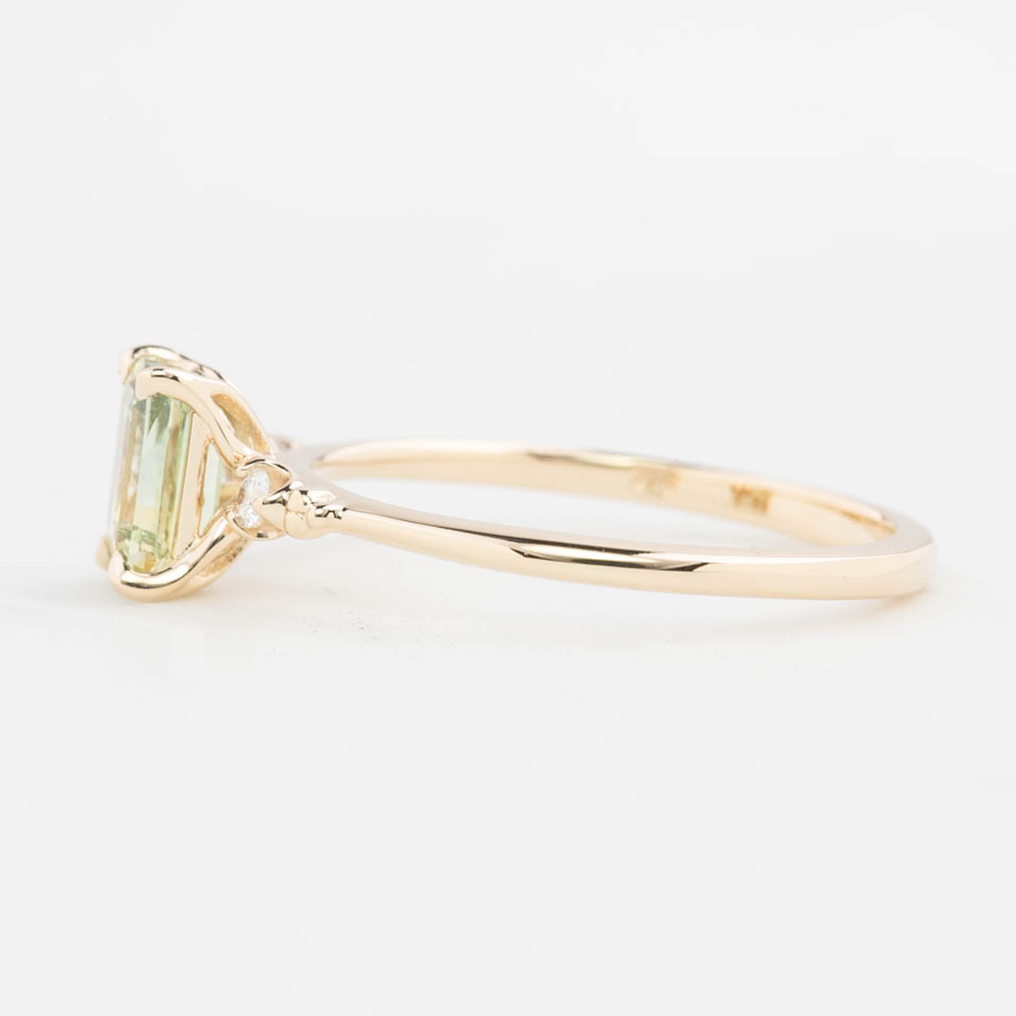 Estel Ring 0.93ct Light Green Emerald Montana Sapphire, 14K Yellow Gold (One of a kind)
