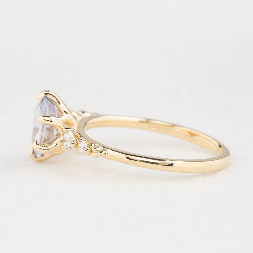 【即日配送】エステルフルールリング ・1.36ct・非加熱ラベンダーブルーサファイア・K14YG
