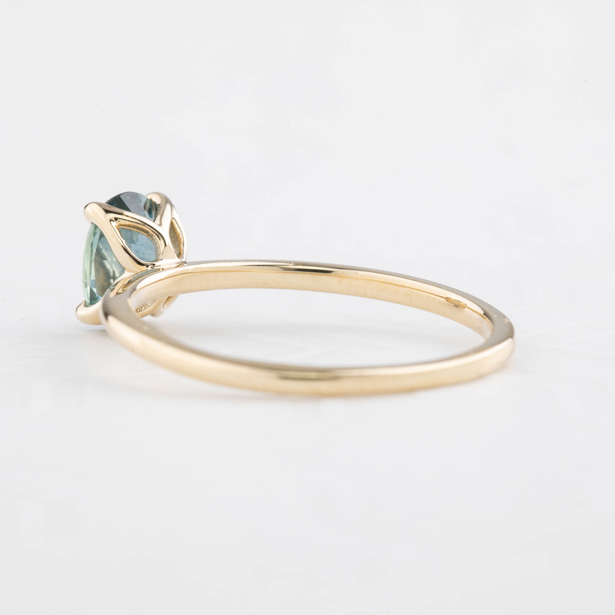 【即日配送】サラリング ・0.82ct・加熱モンタナ産ブルーグリーンサファイア・K14YG