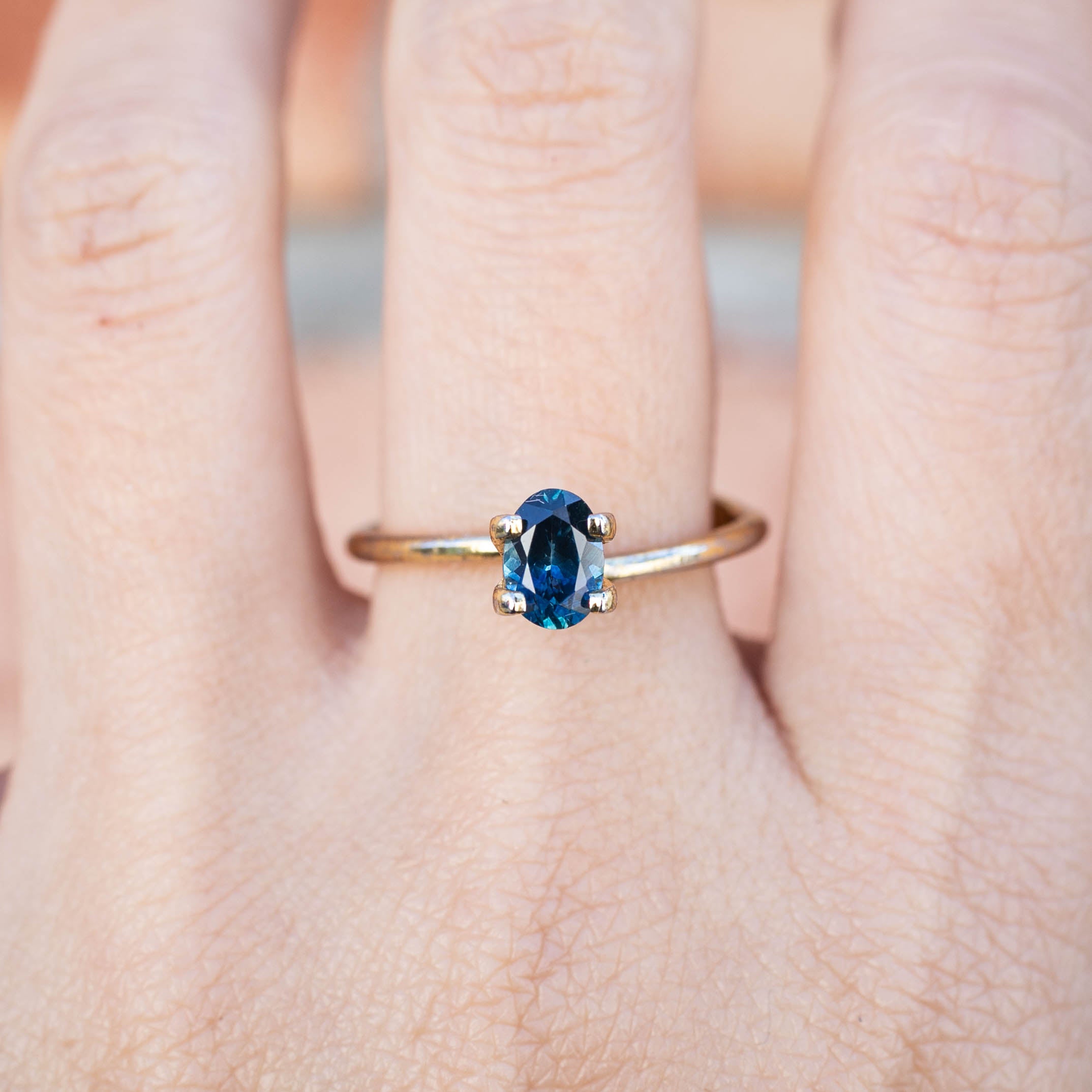 0.86ct オーバルカット　ブルーグリーンサファイア モンタナ産 