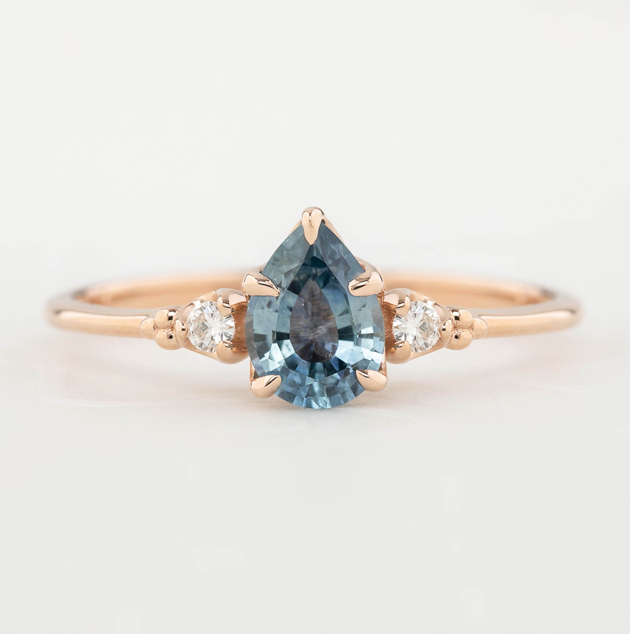 エステルリング - 0.8ct ブルーグリーンサファイア