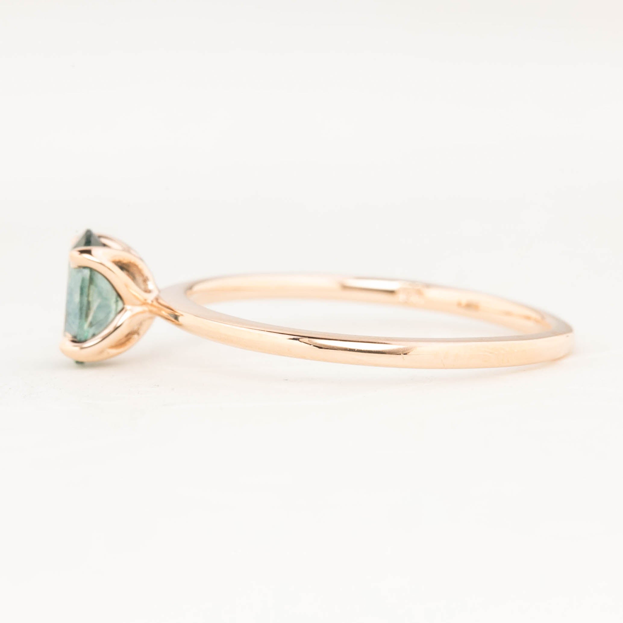 【即日配送】サラリング ・0.78ct・加熱モンタナ産ブルーグリーンサファイア・K14RG