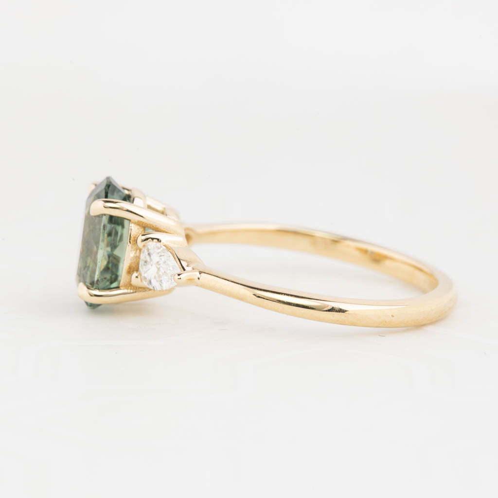 Olivia Grand Ring, GIA Certified 2.52ct Color Changing Light Blue Green/Purple Montana Sapphire