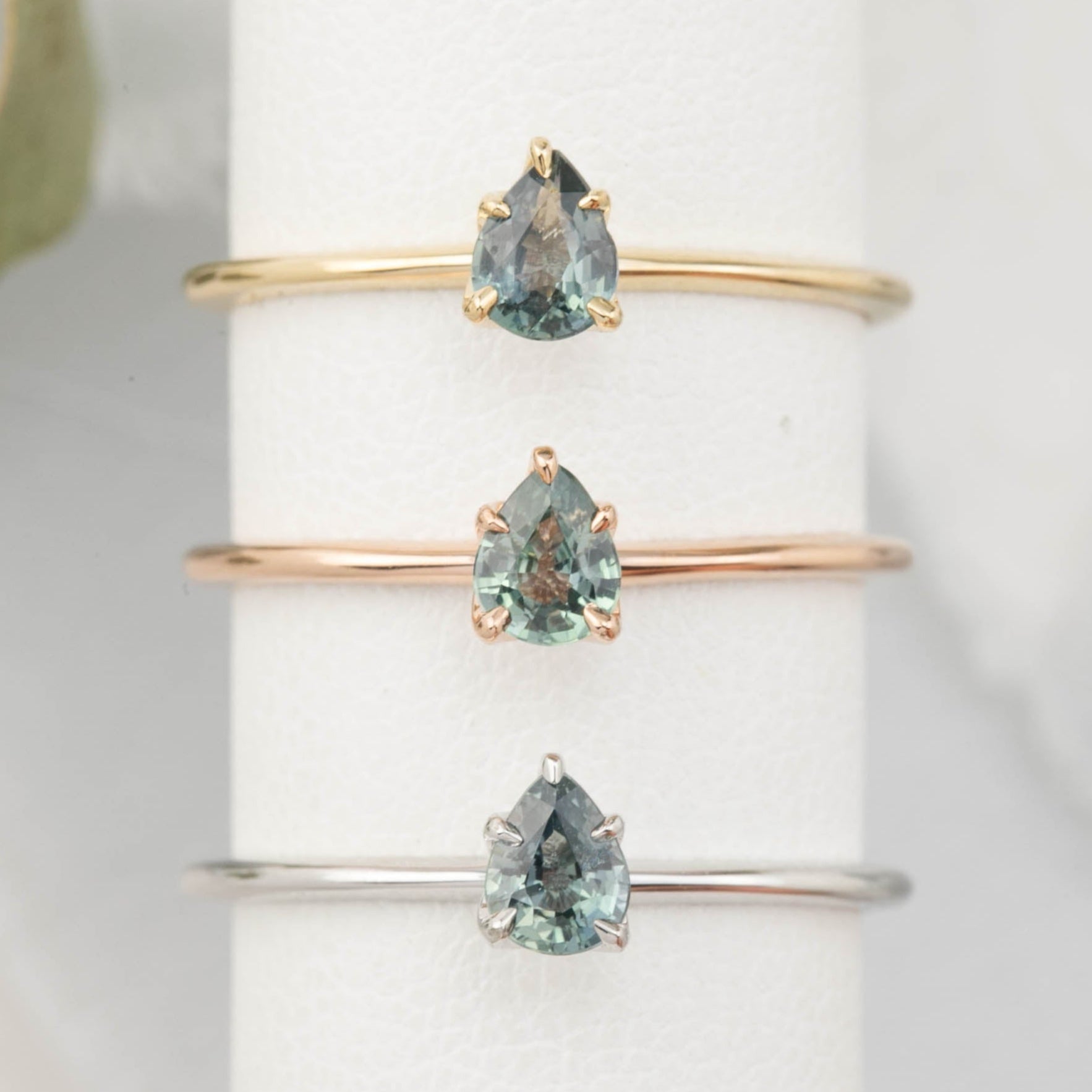 【即日配送】サラリング ・0.35ct・非加熱ブルーグリーンサファイア・K14YG