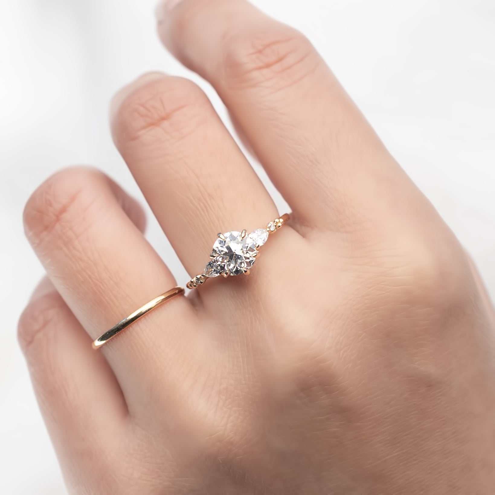 エステルフルールリング　オールドマインクッションカットダイヤモンド　1.30ct　GIA鑑定書付き