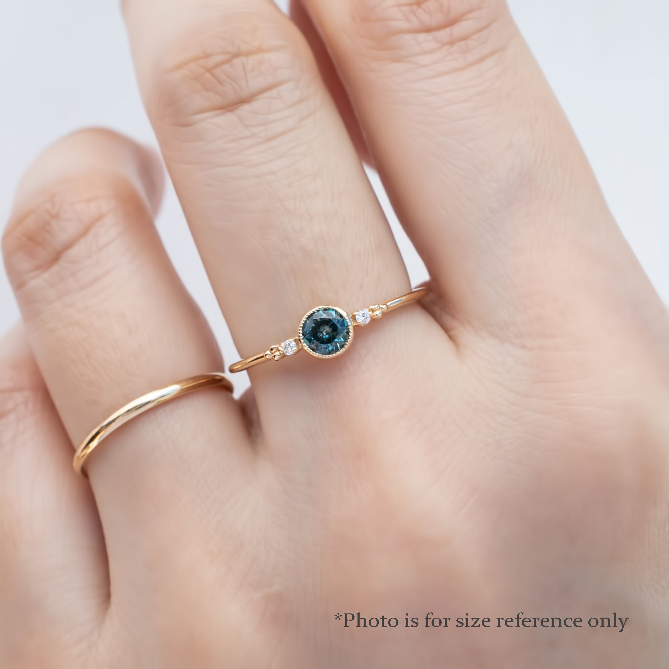 Estel Ring, 0.4ct Montana Sapphire