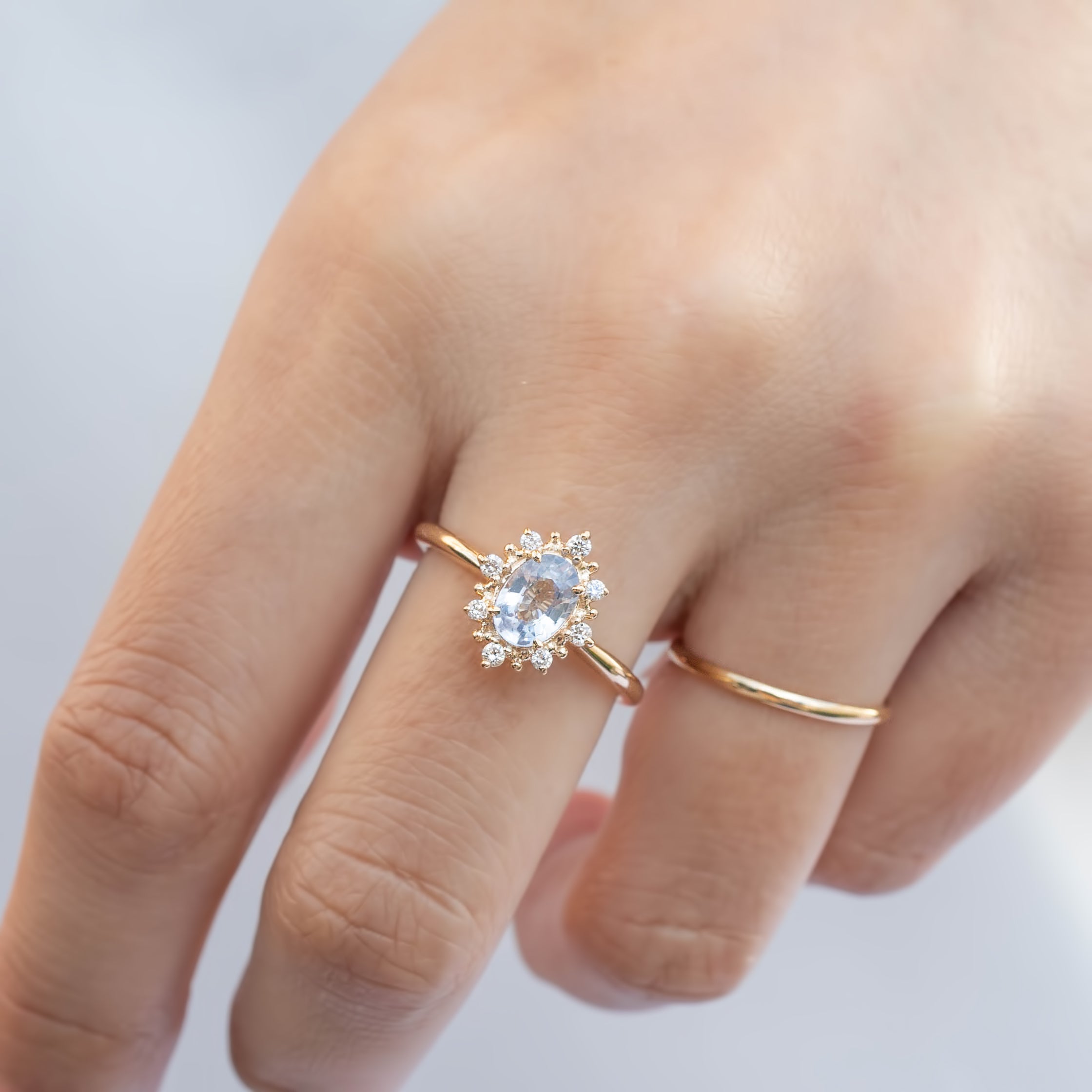 【一点物】ヴィクトリアリング ・0.91ct・加熱セイロン産ライトブルーサファイア・K14YG