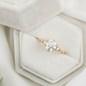 エステルフルールリング　ブリリアントカットダイヤモンド　1.0ct　GIA鑑定書付き
