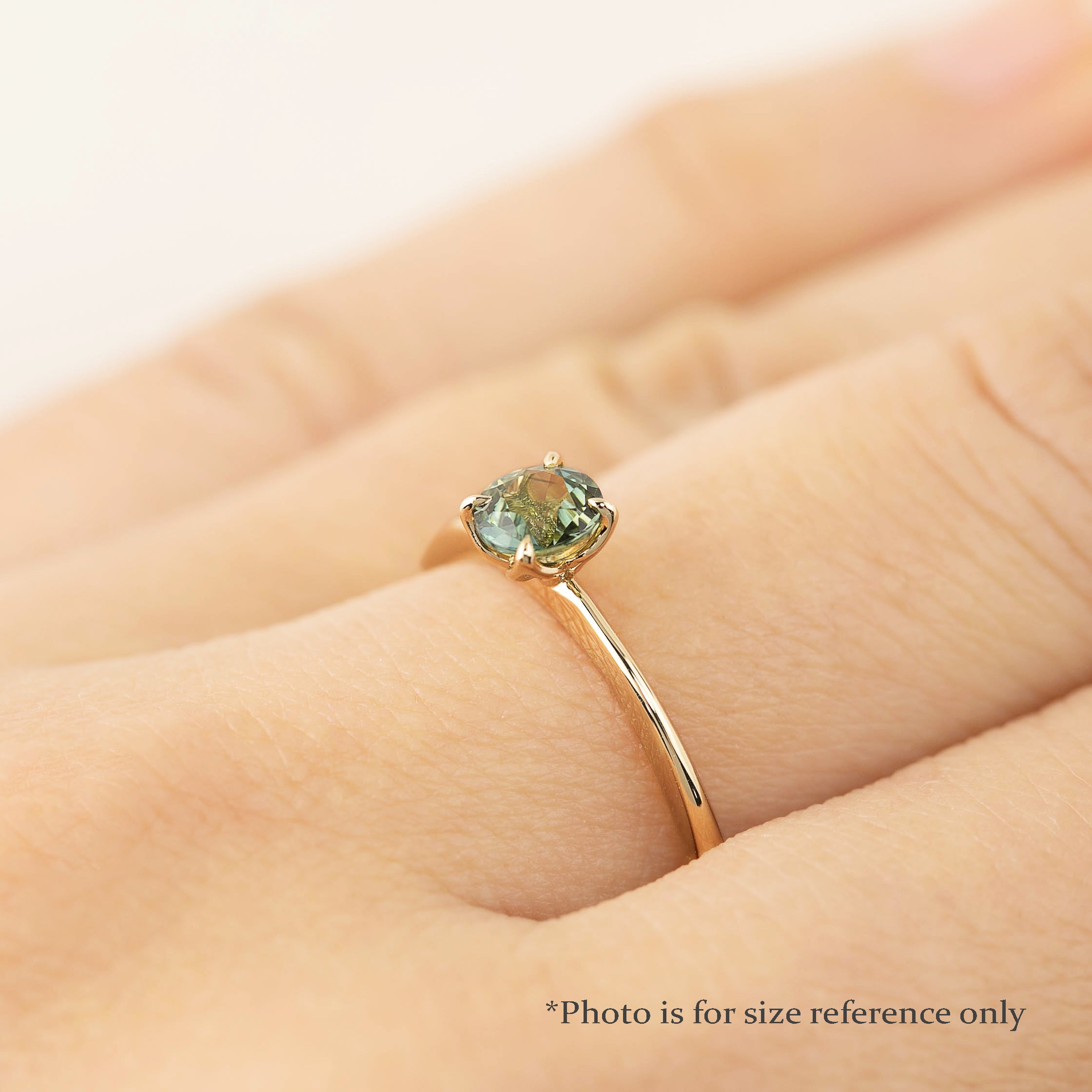 Sara Ring 5mm 0.50ct Parti Green Yellow Montana Sapphire