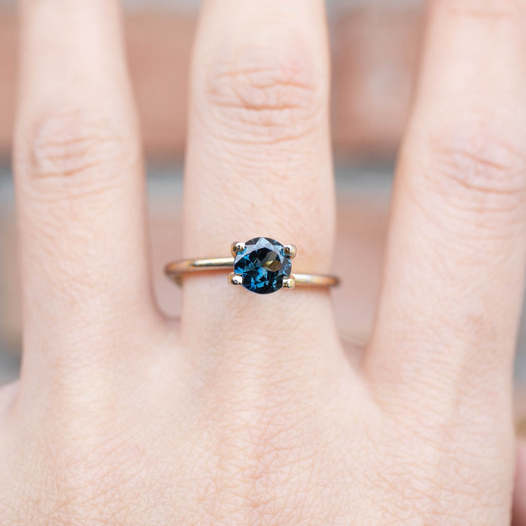 1.03ct Round Cut Deep Teal Blue Queensland Sapphire SR127